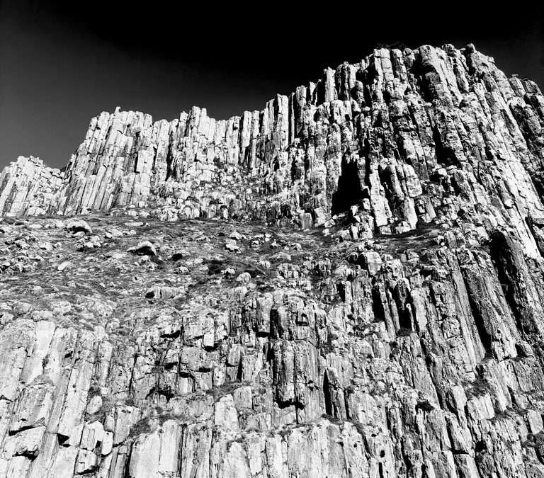 See the Tasmanian Whisky Stone by sea!